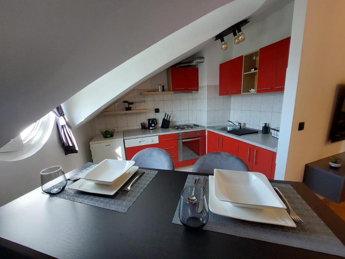 Studio Apartman Kiara Zara Esterno foto