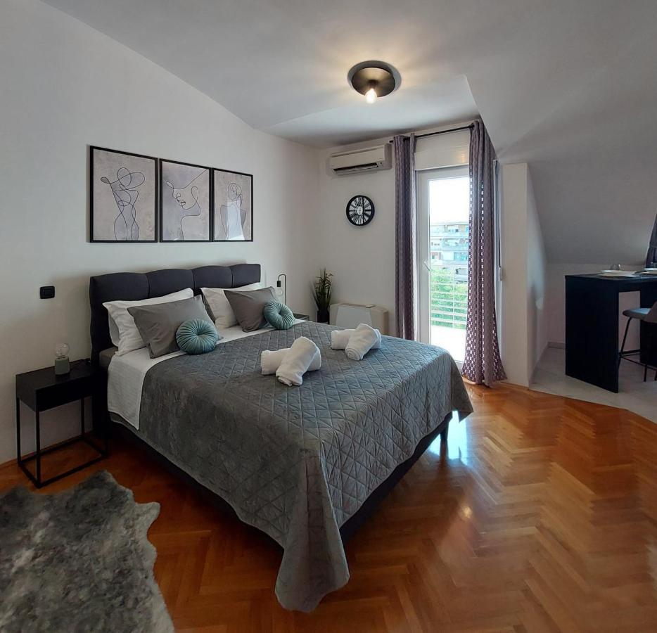 Studio Apartman Kiara Zara Esterno foto
